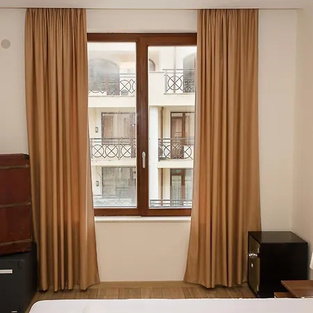 Golden Sands 1bd By Flat Mаnager Warna